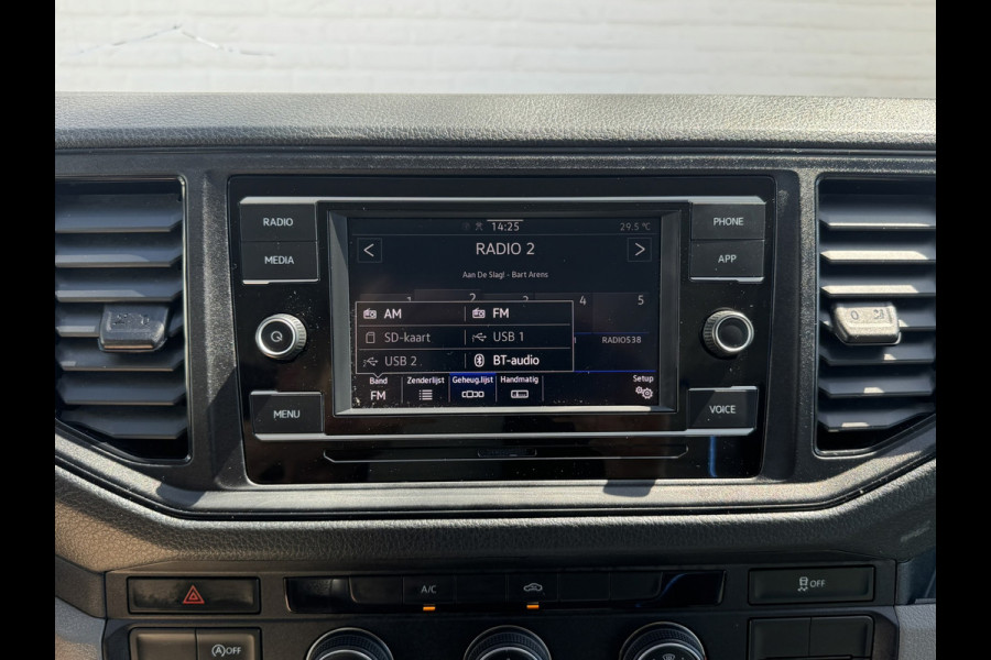 Volkswagen Crafter 35 2.0 TDI L4 DSG Bakwagen+Laadklep Ergonomische stoel Cruise Navigatie DAB Airco