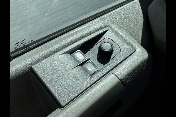 Volkswagen Crafter 35 2.0 TDI L4 DSG Bakwagen+Laadklep Ergonomische stoel Cruise Navigatie DAB Airco