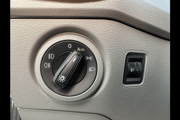 Volkswagen Crafter 35 2.0 TDI L4 DSG Bakwagen+Laadklep Ergonomische stoel Cruise Navigatie DAB Airco