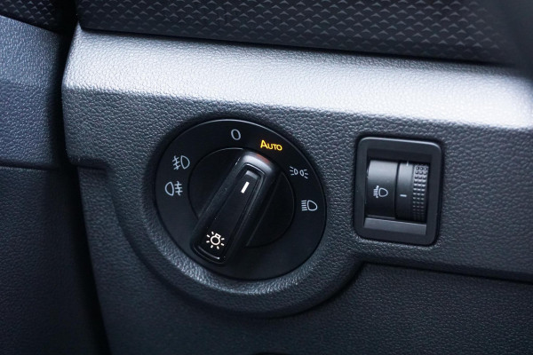 Volkswagen T-Cross 1.0 TSI Life + CAMERA / TREKHAAK / APPLE CARPLAY