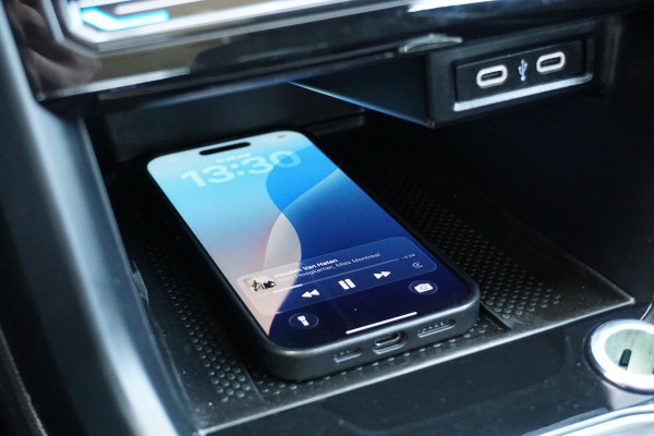 Volkswagen T-Cross 1.0 TSI Life + CAMERA / TREKHAAK / APPLE CARPLAY