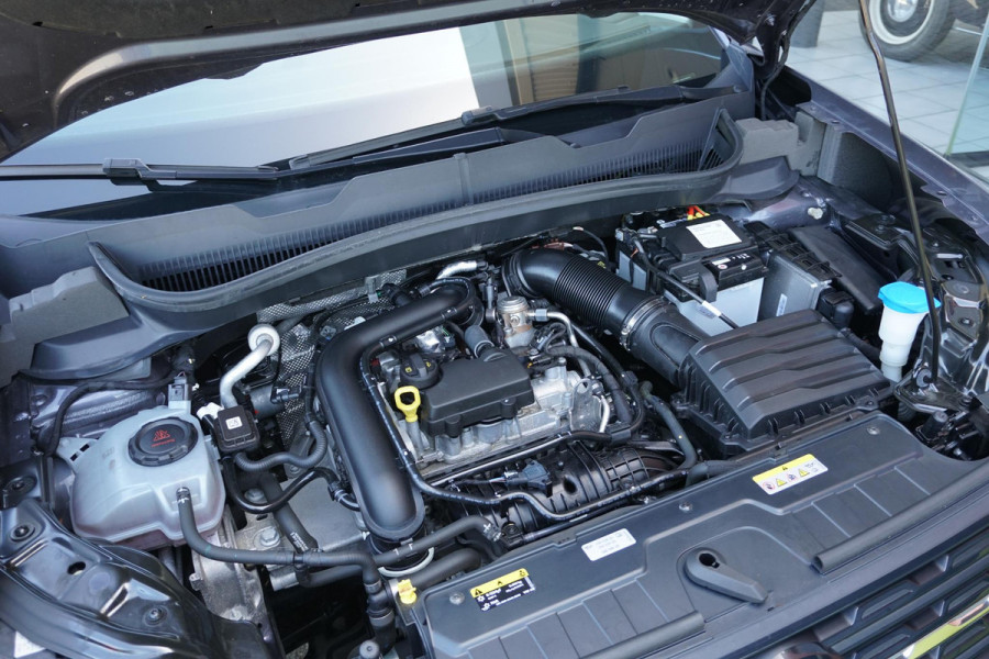 Volkswagen T-Cross 1.0 TSI Life + CAMERA / TREKHAAK / APPLE CARPLAY