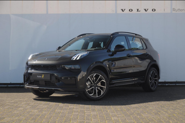 Lynk & Co 01 276PK Automaat Core / Adaptieve cruise control / Stoel - en stuurwielverwarming / Parkeersensoren met camera / Apple carplay / Trekhaak / Metallic lak / 19" lichtmetalen velgen
