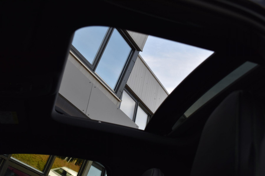 Audi RS3 Sportback 2.5 TFSI RS3 quattro HULK Pano HUD Kuip Lane Sonos Camera RS3 400PK