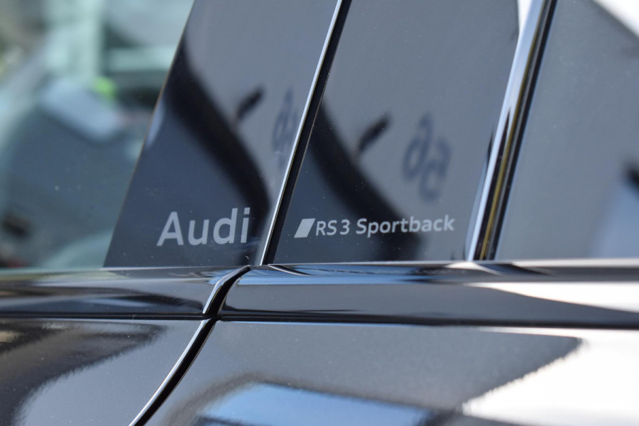 Audi RS3 Sportback 2.5 TFSI RS3 quattro HULK Pano HUD Kuip Lane Sonos Camera RS3 400PK