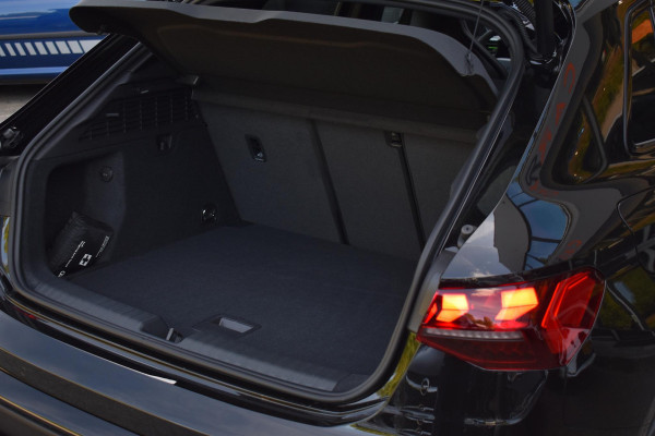 Audi RS3 Sportback 2.5 TFSI RS3 quattro HULK Pano HUD Kuip Lane Sonos Camera RS3 400PK