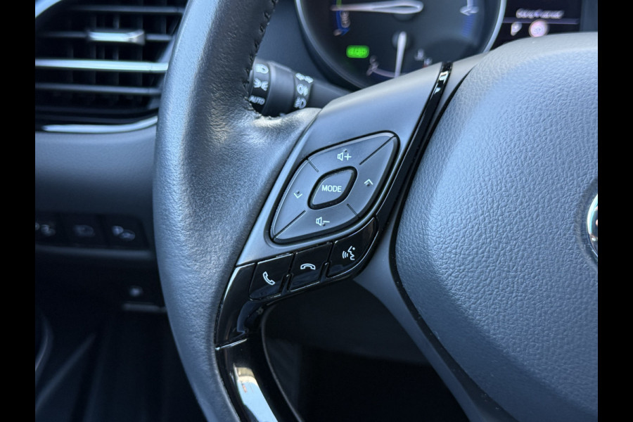 Toyota C-HR 2.0 Hybrid Team D | ACC | CarPlay | Camera | Keyless | 18 inch