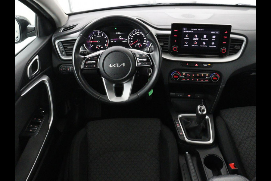 Kia Ceed 1.0 T-GDi ComfortLine | Adaptive cruise | Carplay | Camera | DAB | Climate control | Bluetooth | 16'' lichtmetalen velgen