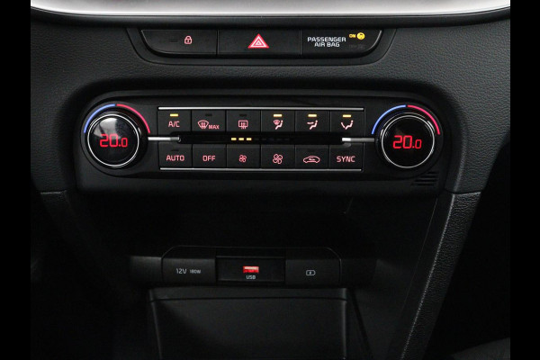 Kia Ceed 1.0 T-GDi ComfortLine | Adaptive cruise | Carplay | Camera | DAB | Climate control | Bluetooth | 16'' lichtmetalen velgen