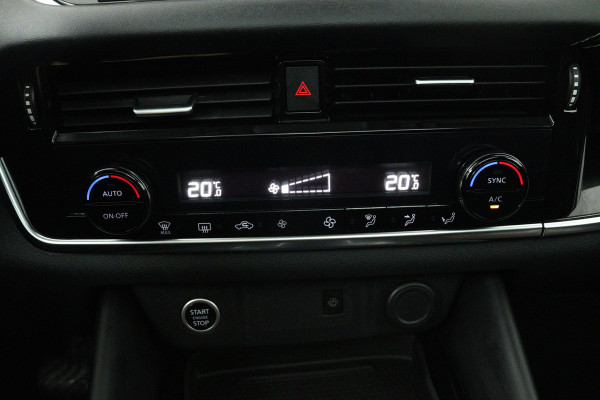 Nissan QASHQAI 1.3 MHEV Xtronic Tekna Plus (VIRTUAL, TREKHAAK, 360 CAMERA, CLIMA, CARPLAY, PANORAMADAK, 1e EIGENAAR)