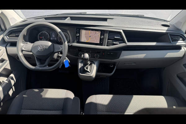 Volkswagen Transporter 2.0 TDI L2H1 30 DC Highline DSG Trekhaak 2500kg Cruise Carplay Navigatie DAB Radio