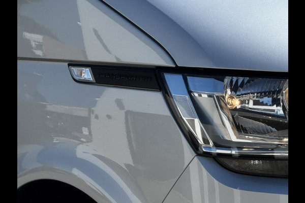 Volkswagen Transporter 2.0 TDI L2H1 30 DC Highline DSG Trekhaak 2500kg Cruise Carplay Navigatie DAB Radio