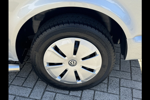 Volkswagen Transporter 2.0 TDI L2H1 30 DC Highline DSG Trekhaak 2500kg Cruise Carplay Navigatie DAB Radio