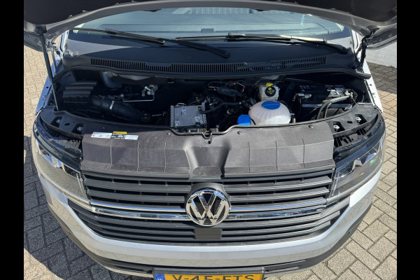Volkswagen Transporter 2.0 TDI L2H1 30 DC Highline DSG Trekhaak 2500kg Cruise Carplay Navigatie DAB Radio
