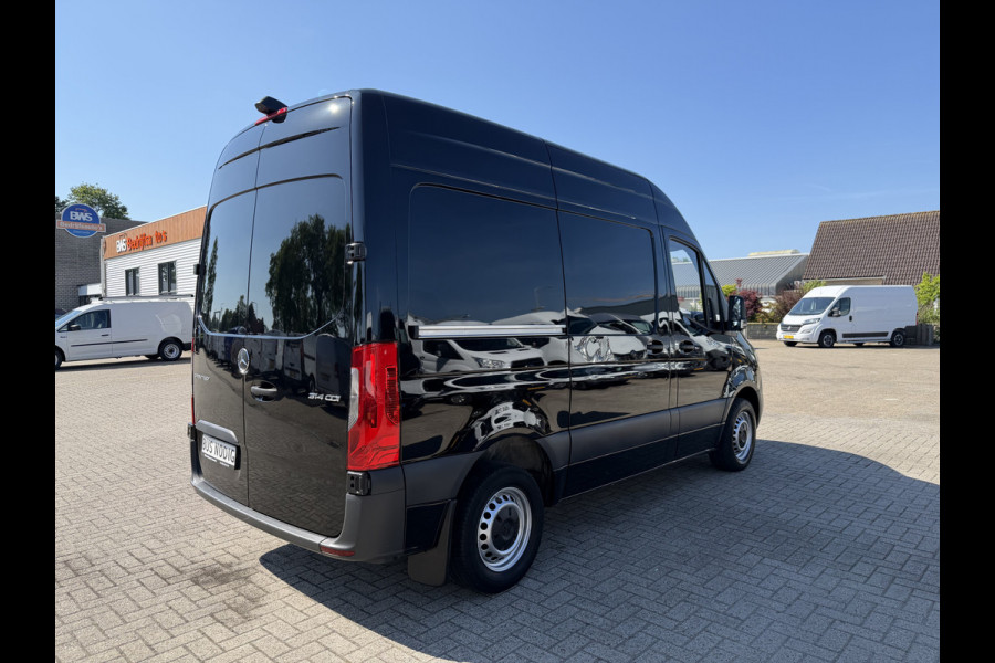 Mercedes-Benz Sprinter 314 2.2 CDI autmaat L1H2 zwart / euro 6 / bpm vij / vaste prijs rijklaar € 23.950 ex btw / lease vanaf € 391 / cruise en climate control / achteruit camera / navigatie