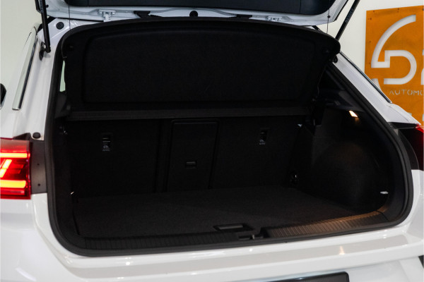 Volkswagen T-Roc 1.5 TSI 2x R-Line 150PK | Pano | Camera | IQ Light | 19'' R | 12 MND Garantie