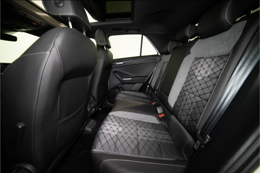 Volkswagen T-Roc 1.5 TSI 2x R-Line 150PK | Pano | Camera | IQ Light | 19'' R | 12 MND Garantie