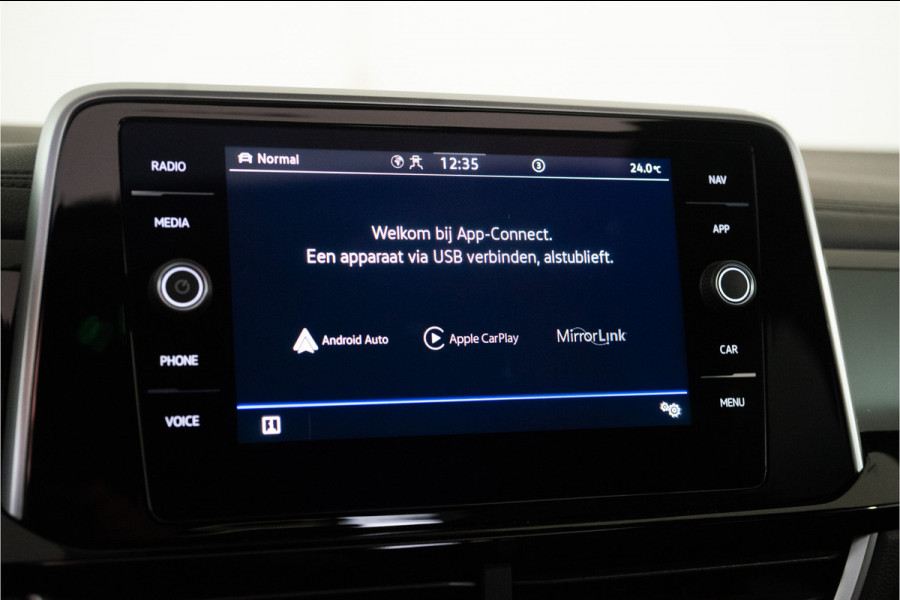 Volkswagen T-Roc 1.5 TSI 2x R-Line 150PK | Pano | Camera | IQ Light | 19'' R | 12 MND Garantie