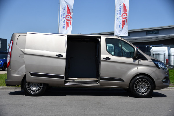Ford Transit Custom 300 2.0 TDCI L2H1 PB Edition Camera, Cruise, Carplay, Automaat, 130pk, LED, Sensoren, Multimedia, Trekhaak, Uniek!
