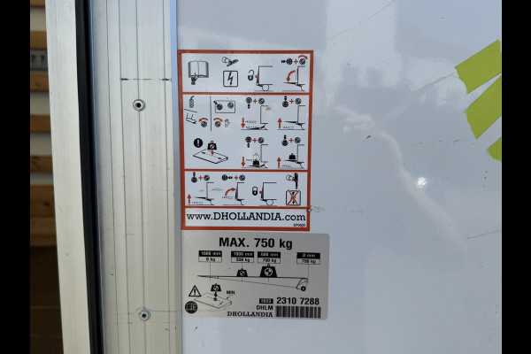 Volkswagen Crafter 35 2.0 TDI L4 Bakwagen+laadklep Cruise Airconditioning Media player Bluetooth All season banden
