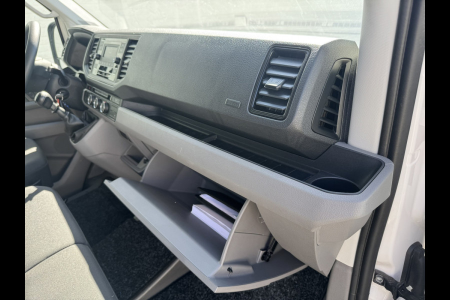 Volkswagen Crafter 35 2.0 TDI L4 Bakwagen+laadklep Cruise Airconditioning Media player Bluetooth All season banden