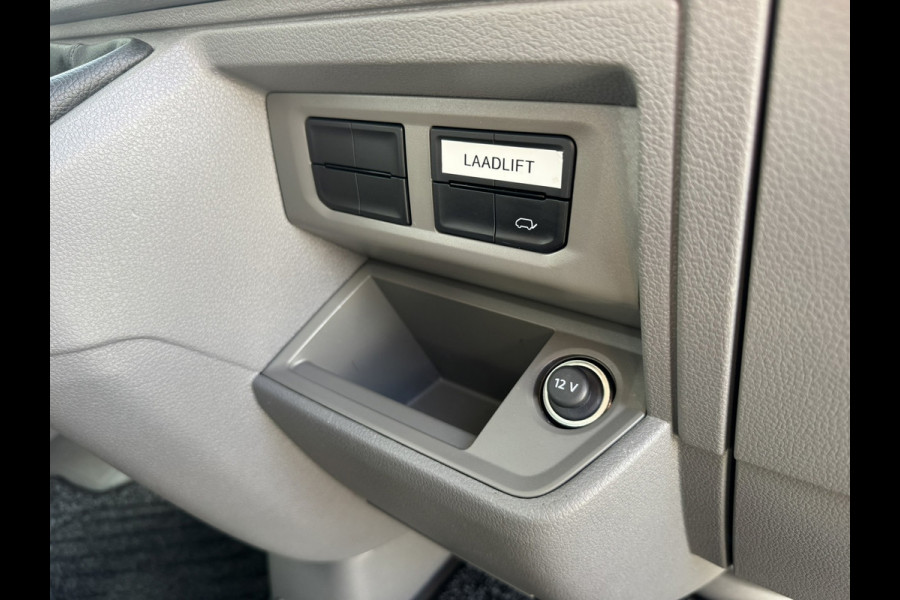 Volkswagen Crafter 35 2.0 TDI L4 Bakwagen+laadklep Cruise Airconditioning Media player Bluetooth All season banden
