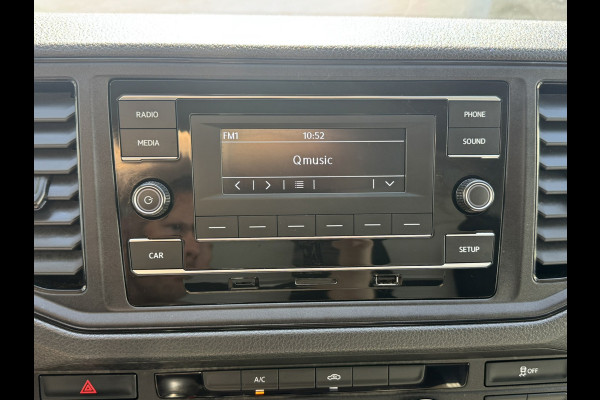 Volkswagen Crafter 35 2.0 TDI L4 Bakwagen+laadklep Cruise Airconditioning Media player Bluetooth All season banden