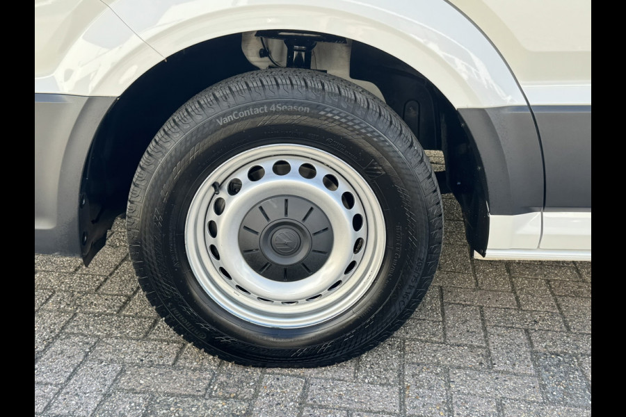 Volkswagen Crafter 35 2.0 TDI L4 Bakwagen+laadklep Cruise Airconditioning Media player Bluetooth All season banden