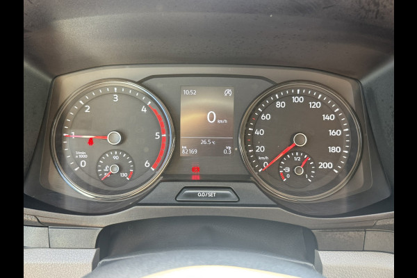 Volkswagen Crafter 35 2.0 TDI L4 Bakwagen+laadklep Cruise Airconditioning Media player Bluetooth All season banden