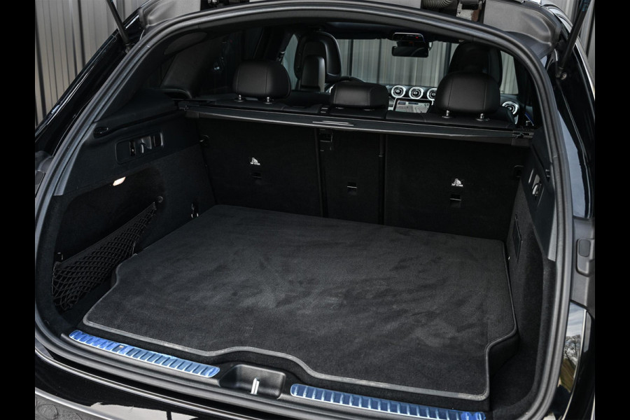 Mercedes-Benz GLC 300e 4MATIC AMG Line | Panoramadak | Burmester | Night pack | Head-up | 360 camera | Digital light | Keyless | Stoelverwarming | Ambiance interieur