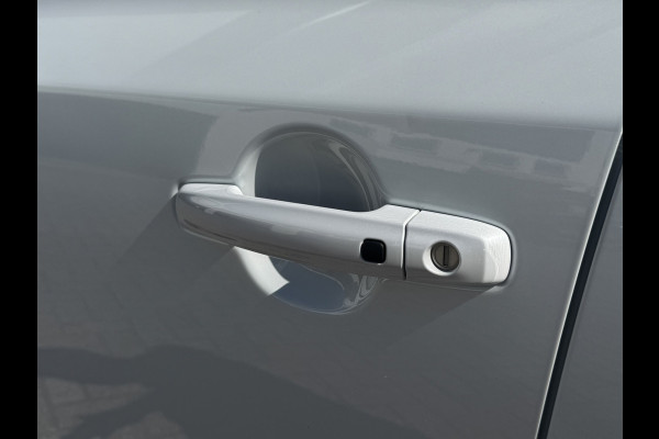 Suzuki Vitara 1.5 Hybrid Style Automaat Carplay Panorama Camera Adaptieve cruise All season