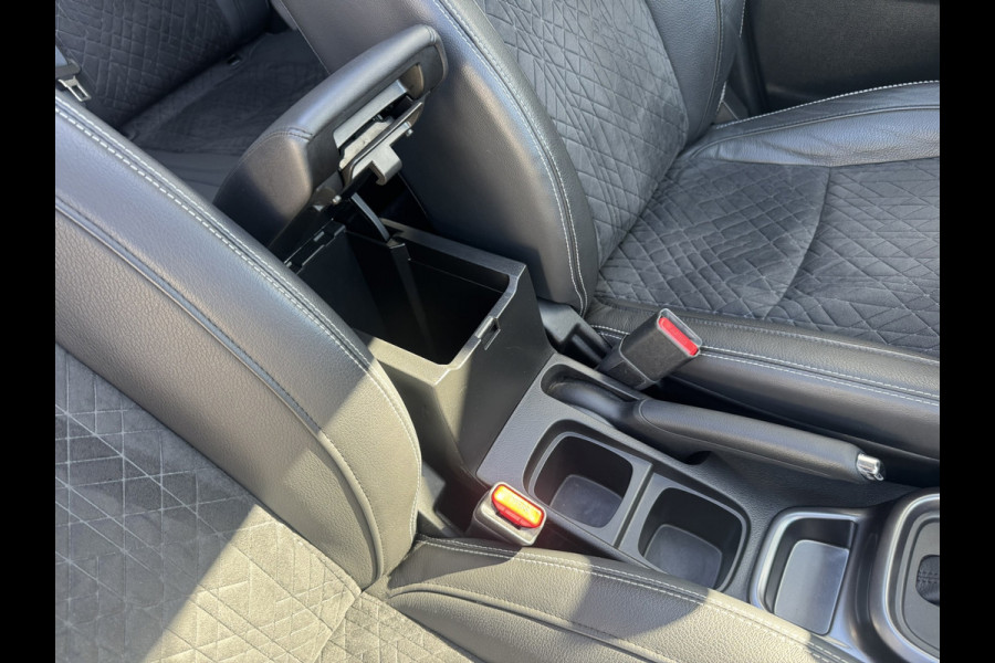 Suzuki Vitara 1.5 Hybrid Style Automaat Carplay Panorama Camera Adaptieve cruise All season