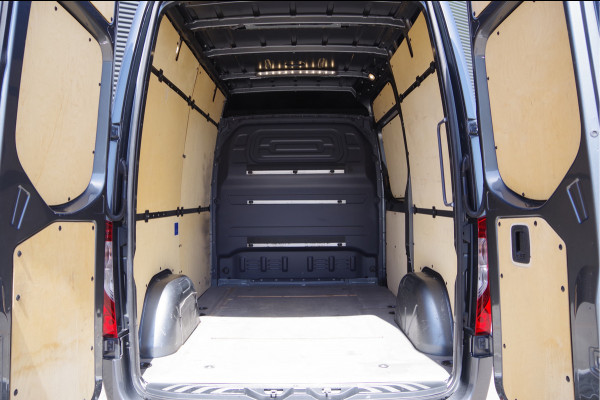 Mercedes-Benz Sprinter 214 2.2 CDI L1H2 AUT. LED, MBUX 10'', 2T TREKGEWICHT, 360 CAMERA, STOELVERWARMING, CRUISE, LEDER STUUR, GEVEERDE STOEL