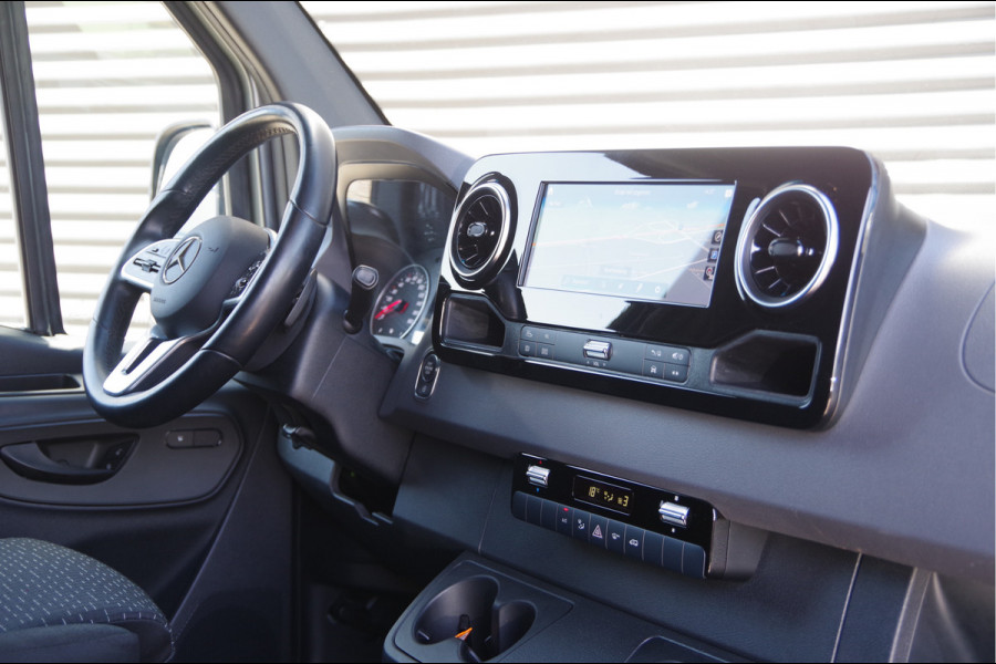 Mercedes-Benz Sprinter 214 2.2 CDI L1H2 AUT. LED, MBUX 10'', 2T TREKGEWICHT, 360 CAMERA, STOELVERWARMING, CRUISE, LEDER STUUR, GEVEERDE STOEL