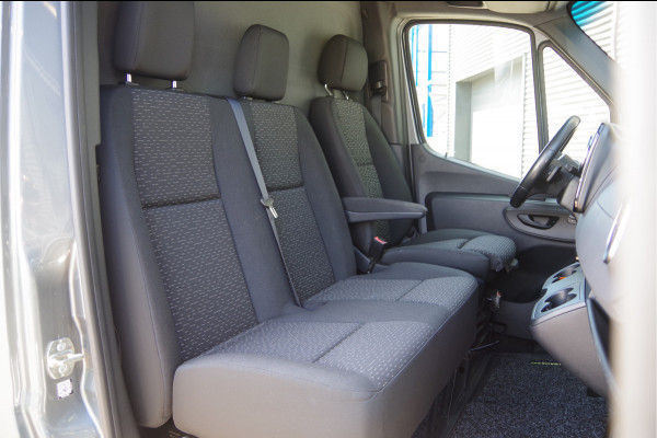 Mercedes-Benz Sprinter 214 2.2 CDI L1H2 AUT. LED, MBUX 10'', 2T TREKGEWICHT, 360 CAMERA, STOELVERWARMING, CRUISE, LEDER STUUR, GEVEERDE STOEL