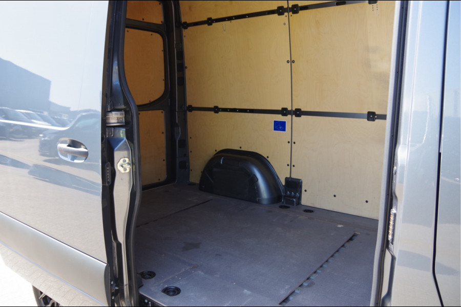 Mercedes-Benz Sprinter 214 2.2 CDI L1H2 AUT. LED, MBUX 10'', 2T TREKGEWICHT, 360 CAMERA, STOELVERWARMING, CRUISE, LEDER STUUR, GEVEERDE STOEL