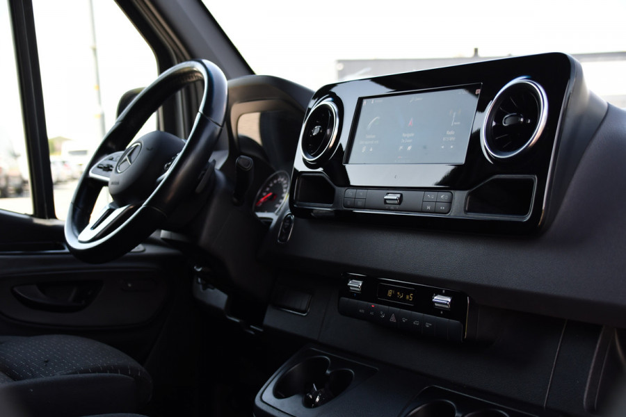 Mercedes-Benz Sprinter 319 V6 3.0 CDI L2H2 PB Edition 360 Camera, Adaptieve Cruise, Carplay, 3500kg Trekhaak, Automaat, 10,5'' Mbux, Sensoren, Uniek!