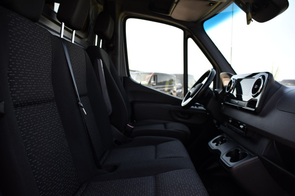 Mercedes-Benz Sprinter 319 V6 3.0 CDI L2H2 PB Edition 360 Camera, Adaptieve Cruise, Carplay, 3500kg Trekhaak, Automaat, 10,5'' Mbux, Sensoren, Uniek!