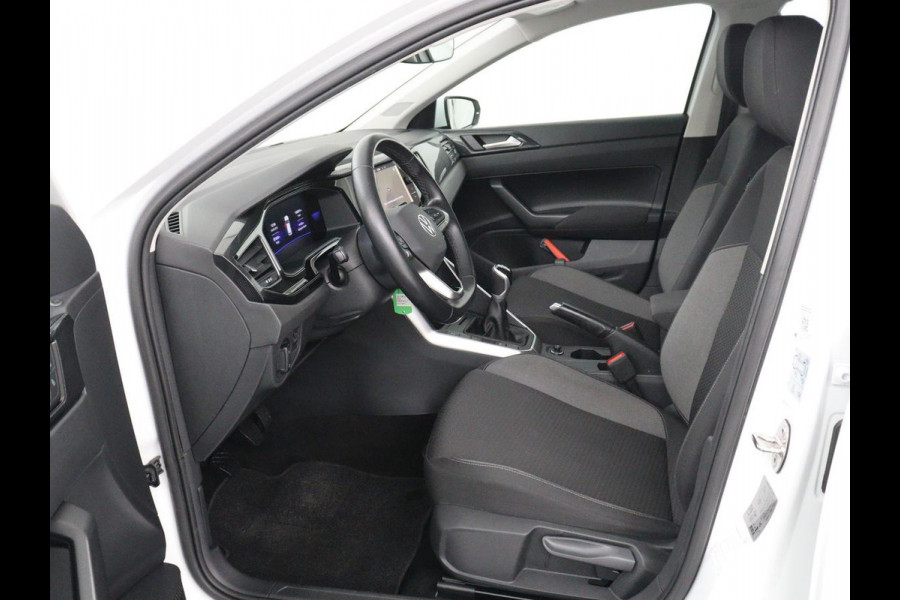 Volkswagen Polo 1.0 TSI Life | Carplay | Navigatie | Parkeerhulp | Adaptive cruise | Airco | File Assistent | Bluetooth | Digital Cockpit | Full LED | Origineel NL