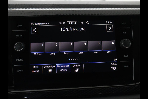 Volkswagen Polo 1.0 TSI Life | Carplay | Navigatie | Parkeerhulp | Adaptive cruise | Airco | File Assistent | Bluetooth | Digital Cockpit | Full LED | Origineel NL