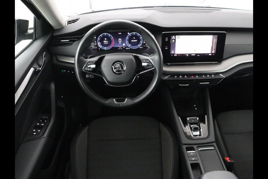 Škoda Octavia 1.0 e-TSI Business Edition | Trekhaak | Adaptive cruise | Carplay | Navigatie | Keyless | Full LED | Parkeerhulp | Virtual Cockpit | Climate control