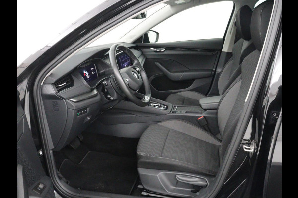 Škoda Octavia 1.0 e-TSI Business Edition | Trekhaak | Adaptive cruise | Carplay | Navigatie | Keyless | Full LED | Parkeerhulp | Virtual Cockpit | Climate control
