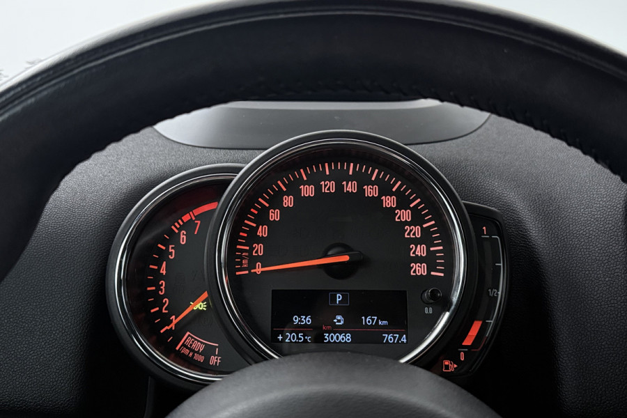MINI Countryman 1.5 Cooper Chili (PANORAMADAK, STOELVERWARMING, HEAD-UP, CLIMA, H/K, VOORRUIT VERWARMING, LED)