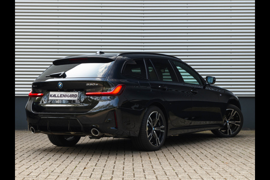 BMW 3 Serie Touring 330e xDrive M-Sport - Pano - Driving Ass Prof - Trekhaak - Head-up