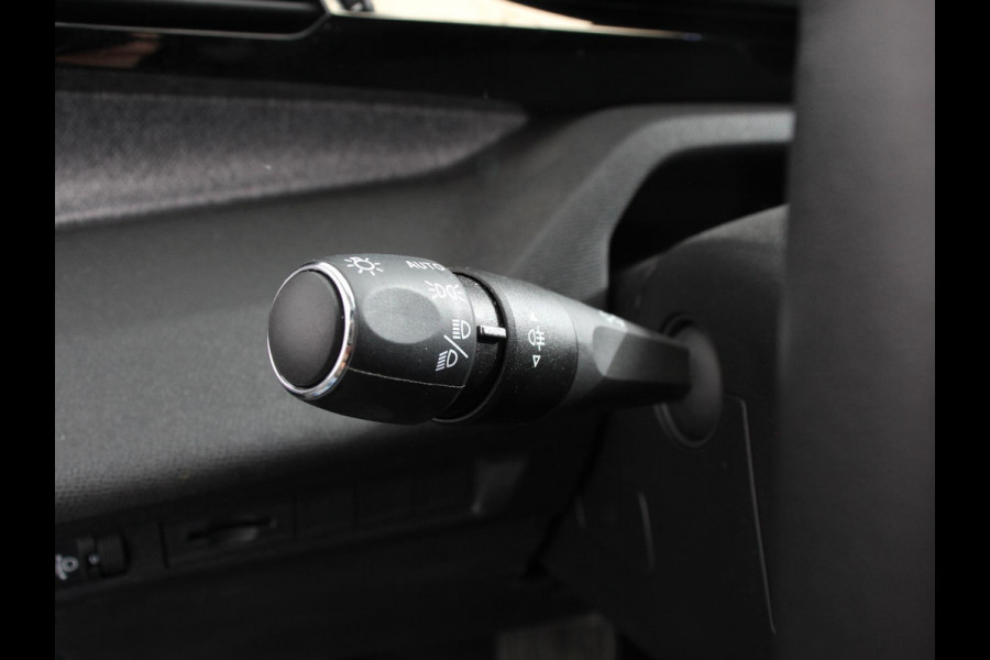 Peugeot 408 1.2 Hybrid 145 e-DCS6 Allure Automaat Navigatie Apple Carplay/Android Auto Camera Parkeersensoren Adaptive Cruise Control Full LED Lichtmetalen velgen Climate Control Camera