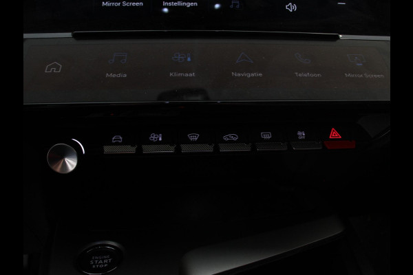 Peugeot 408 1.2 Hybrid 145 e-DCS6 Allure Automaat Navigatie Apple Carplay/Android Auto Camera Parkeersensoren Adaptive Cruise Control Full LED Lichtmetalen velgen Climate Control Camera