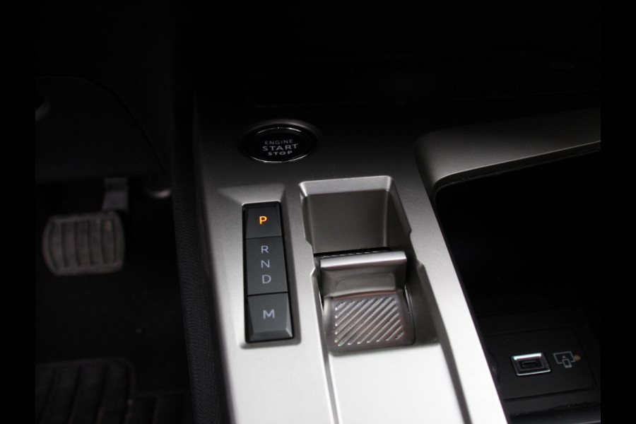 Peugeot 408 1.2 Hybrid 145 e-DCS6 Allure Automaat Navigatie Apple Carplay/Android Auto Camera Parkeersensoren Adaptive Cruise Control Full LED Lichtmetalen velgen Climate Control Camera