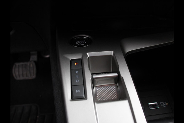 Peugeot 408 1.2 Hybrid 145 e-DCS6 Allure Automaat Navigatie Apple Carplay/Android Auto Camera Parkeersensoren Adaptive Cruise Control Full LED Lichtmetalen velgen Climate Control Camera