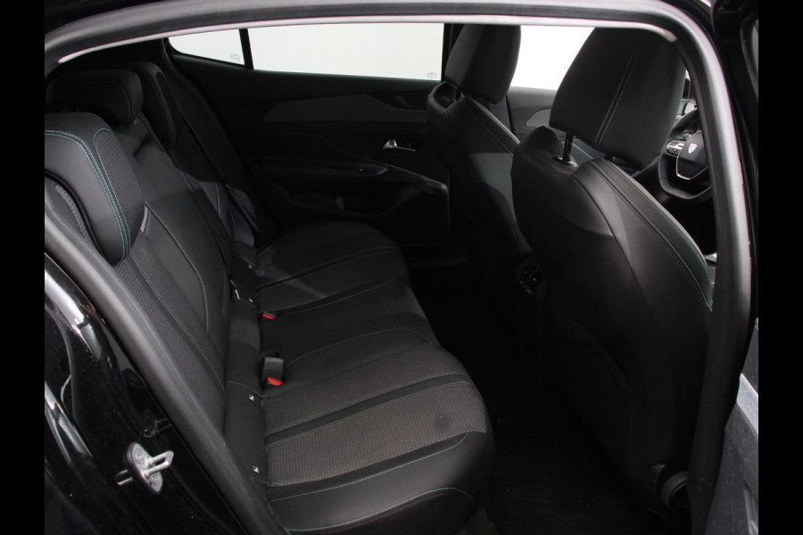 Peugeot 408 1.2 Hybrid 145 e-DCS6 Allure Automaat Navigatie Apple Carplay/Android Auto Camera Parkeersensoren Adaptive Cruise Control Full LED Lichtmetalen velgen Climate Control Camera