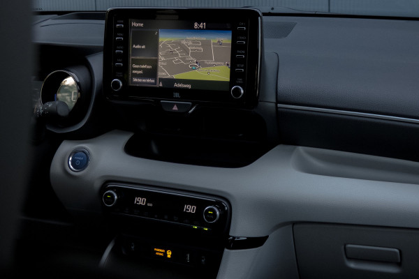 Toyota Yaris 1.5 Hybrid 115 First Edition | JBL | Head Up | ACC | Leder |